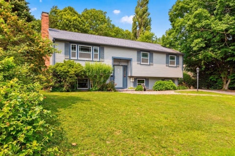 Photo of 106 Tanglewood Dr, Falmouth, MA 02536 (MLS # 73561786)