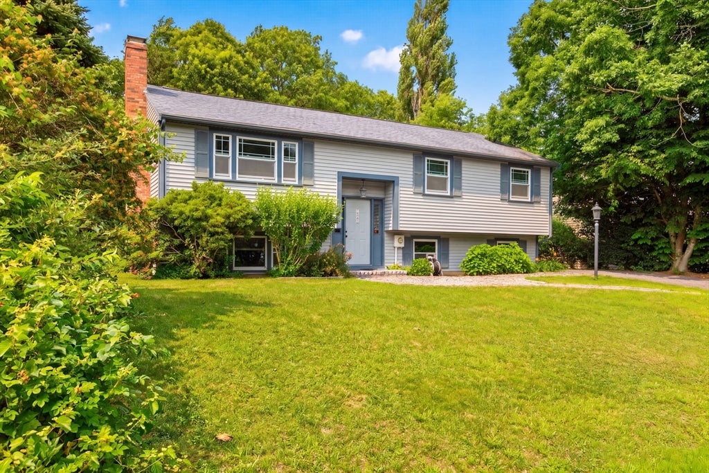 106 Tanglewood Dr, Falmouth, MA, 106 Tanglewood Dr, Falmouth, MA Photo #2