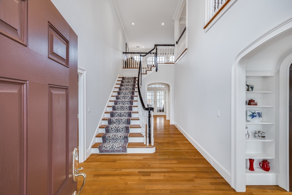 24 Highwood Ln