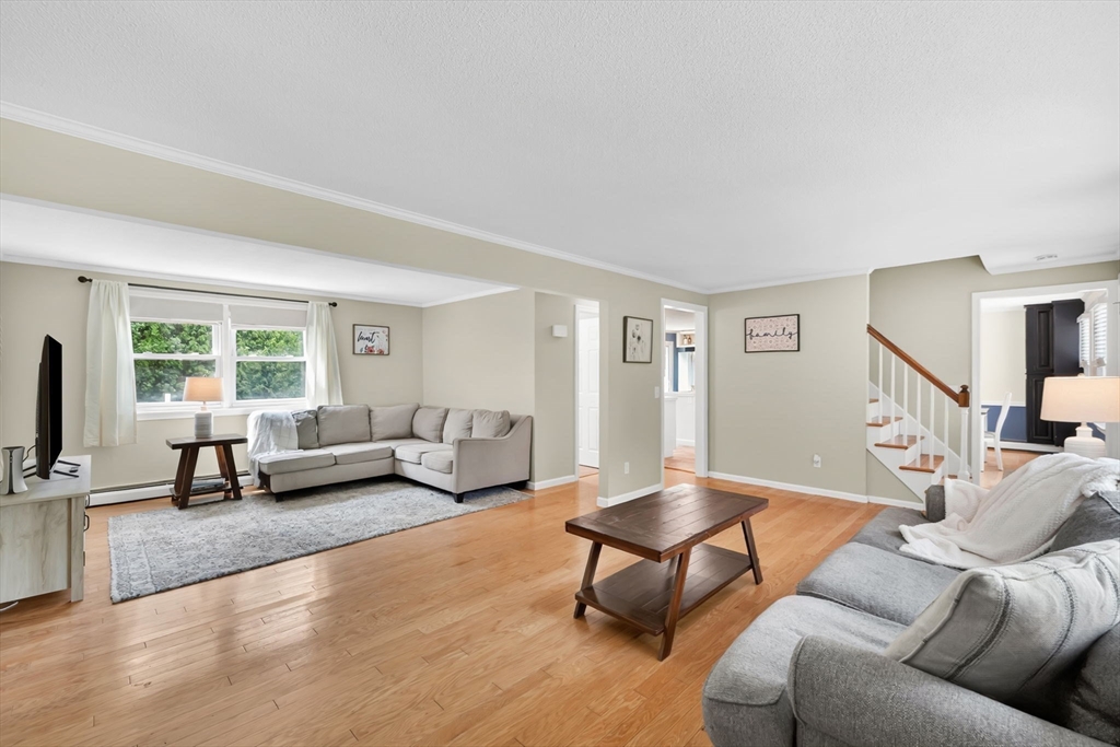 51 Lantern Ln