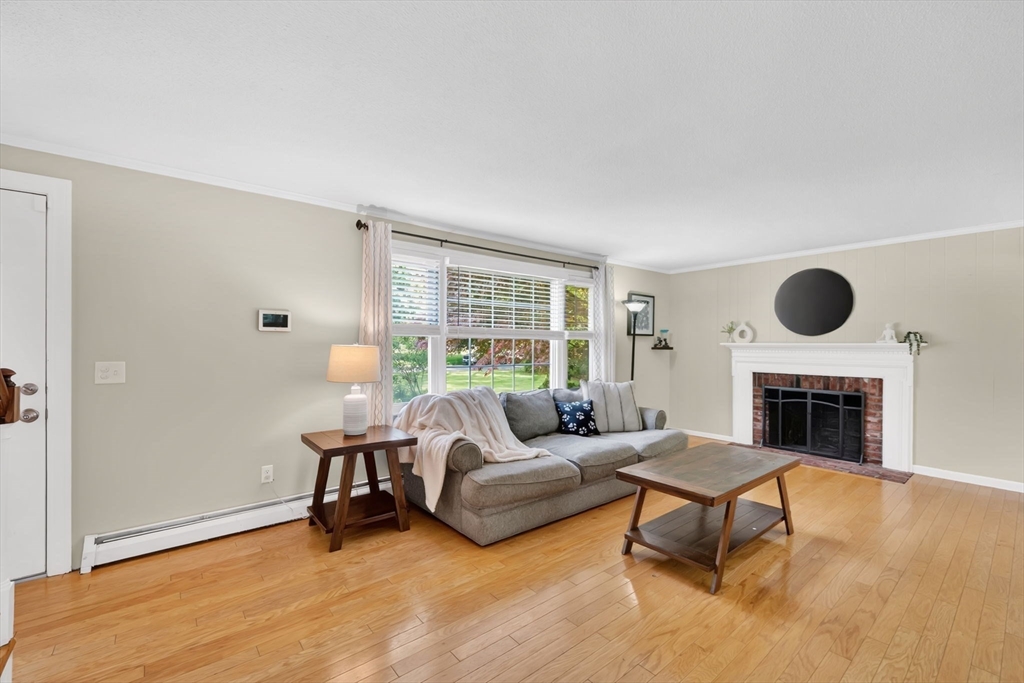 51 Lantern Ln