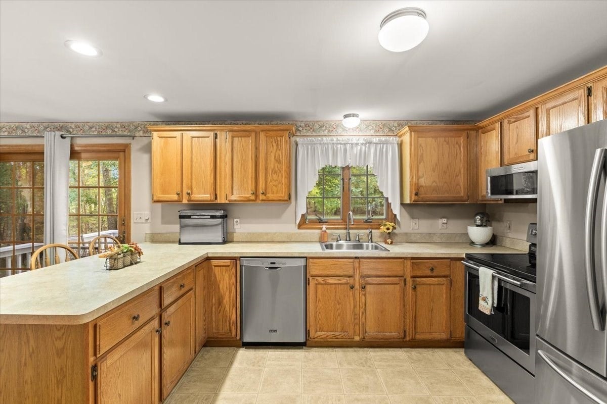 8 George Littlefield Circle, Middleboro, MA, 8 George Littlefield Circle, Middleboro, MA Photo #13