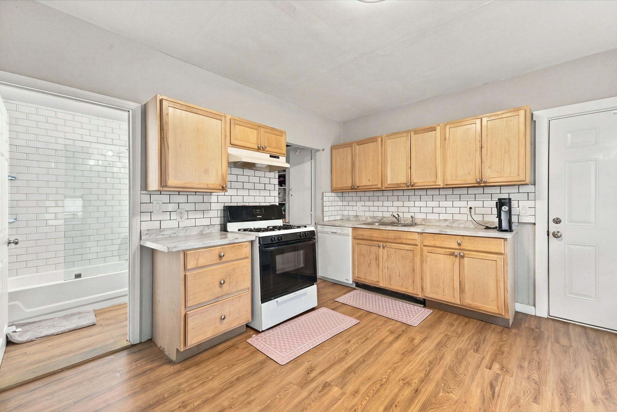 201 Highland Ave