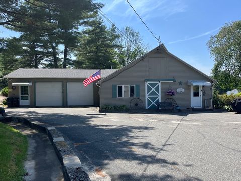 467 Durfee St Southbridge MA 01550