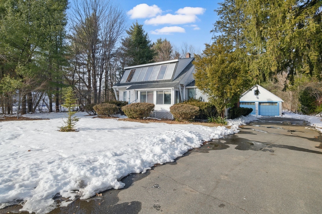210 E Longmeadow Rd
