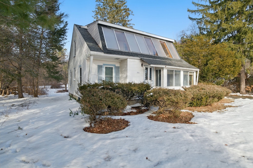 210 E Longmeadow Rd