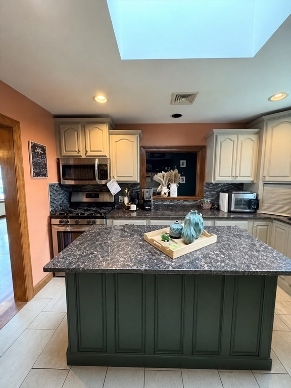 319 Oliver St, New Bedford, MA, 319 Oliver St, New Bedford, MA Photo #9