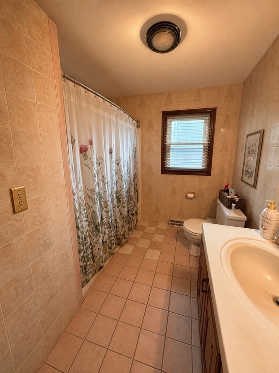 319 Oliver St, New Bedford, MA, 319 Oliver St, New Bedford, MA Photo #13