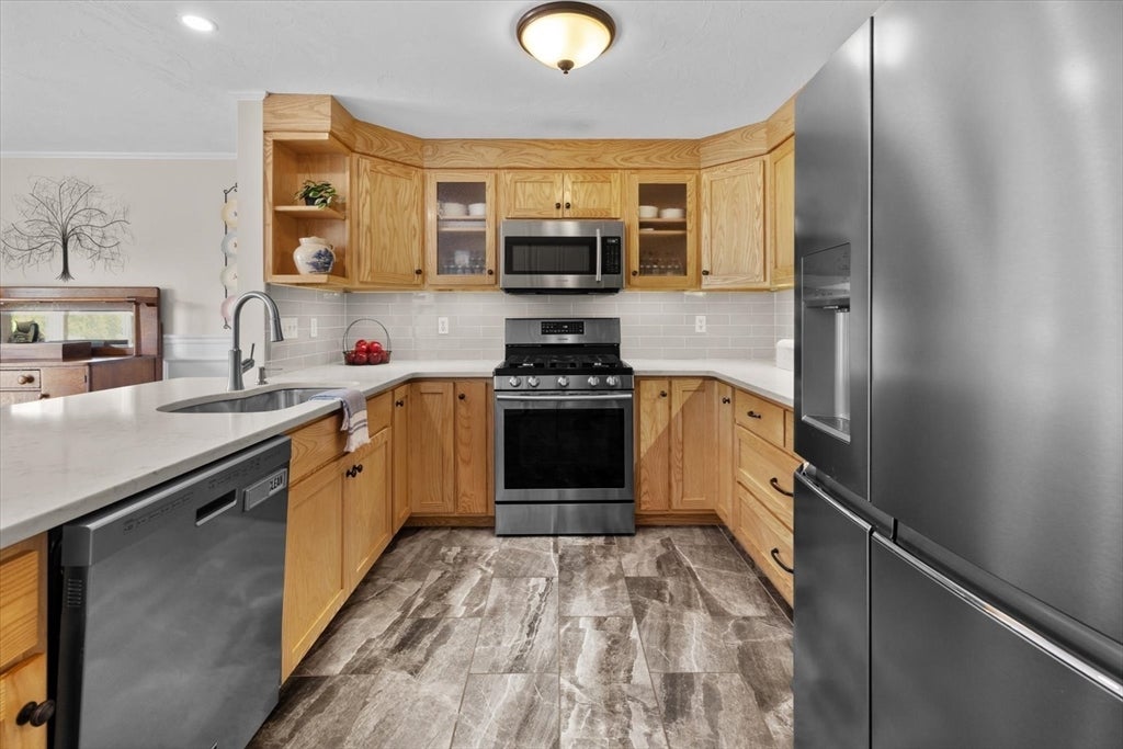 28 Coldspring Dr #C, Sutton, MA, 28 Coldspring Dr #C, Sutton, MA Photo #12