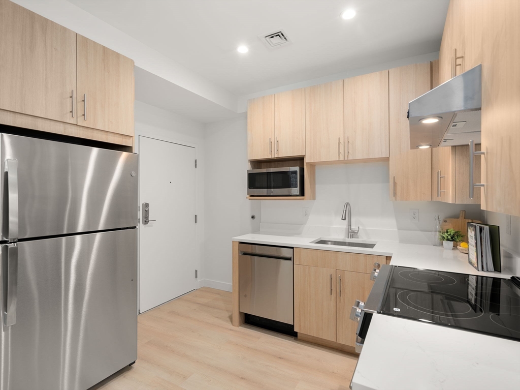 1151 Walnut St #402, Newton, MA, 1151 Walnut St #402, Newton, MA Photo #8