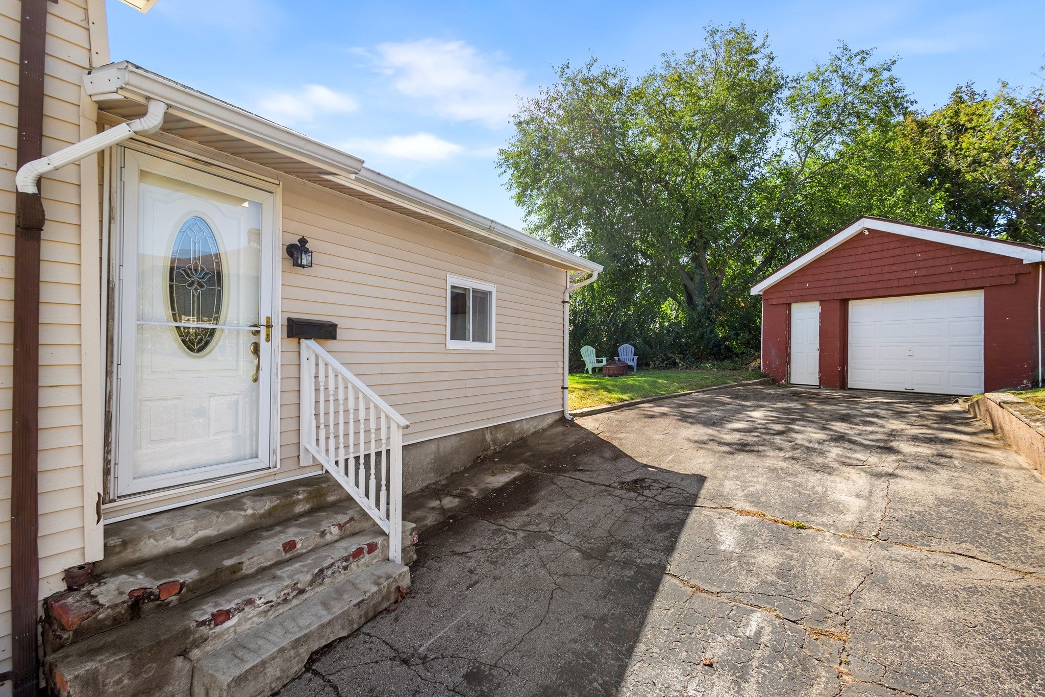 2113 Pleasant St, Fall River, MA Photo #3