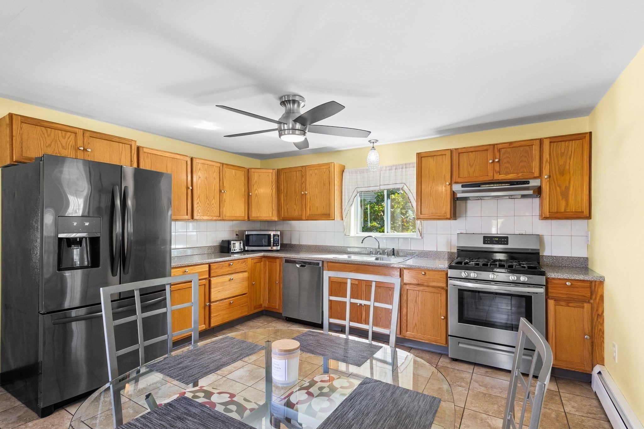 2113 Pleasant St, Fall River, MA Photo #6