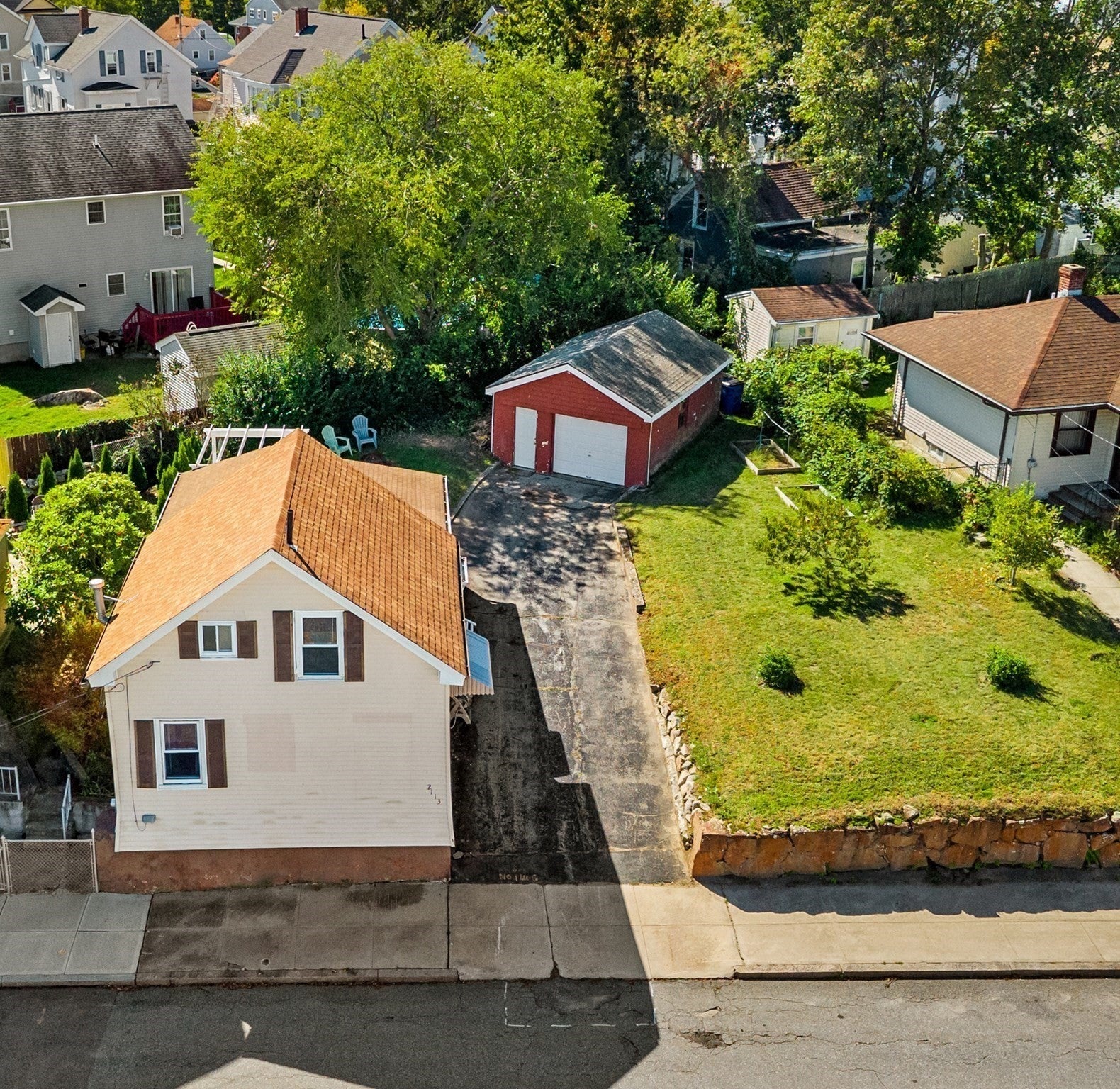 2113 Pleasant St, Fall River, MA Photo #1