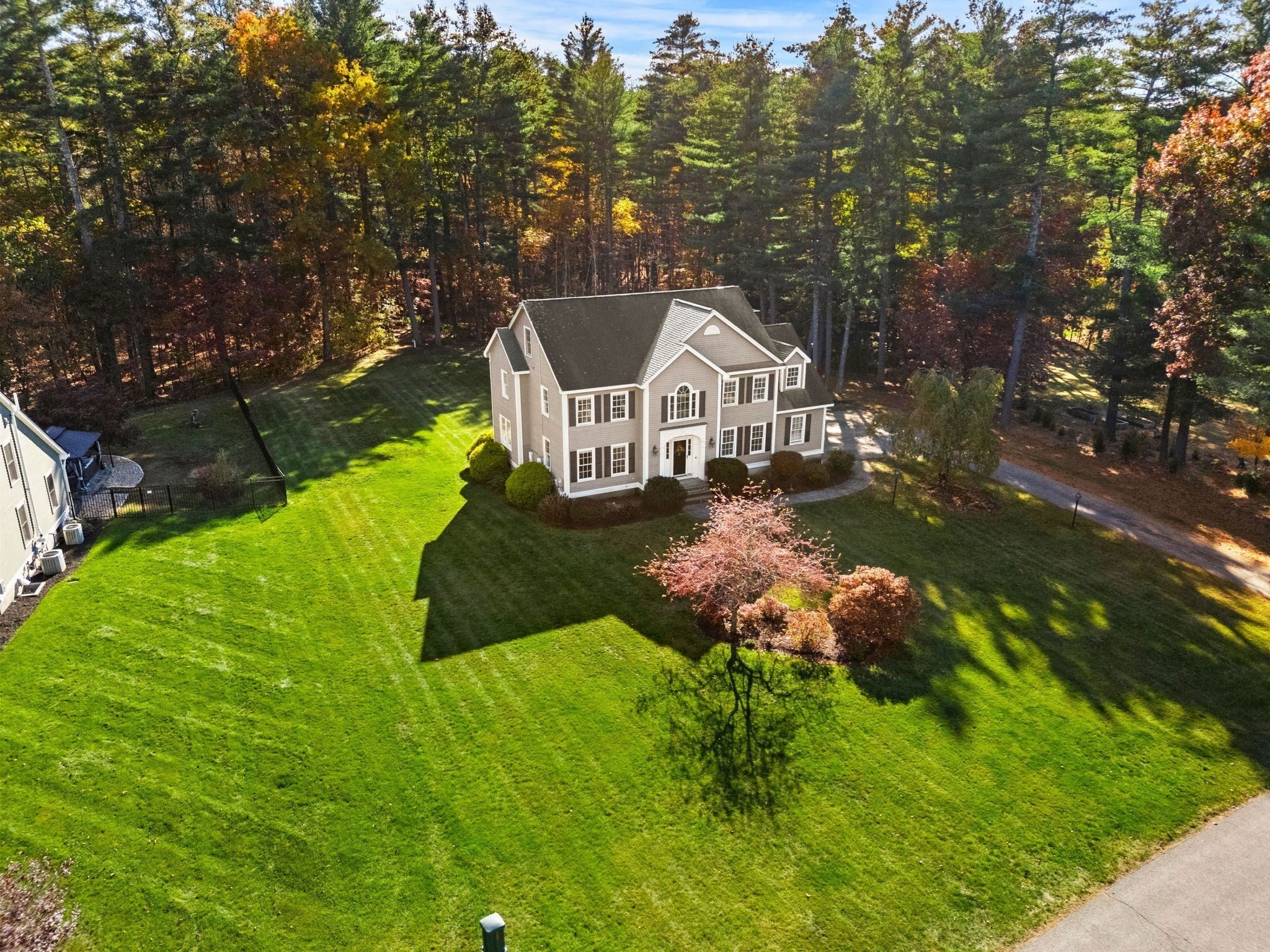 7 Robbins Farm Rd