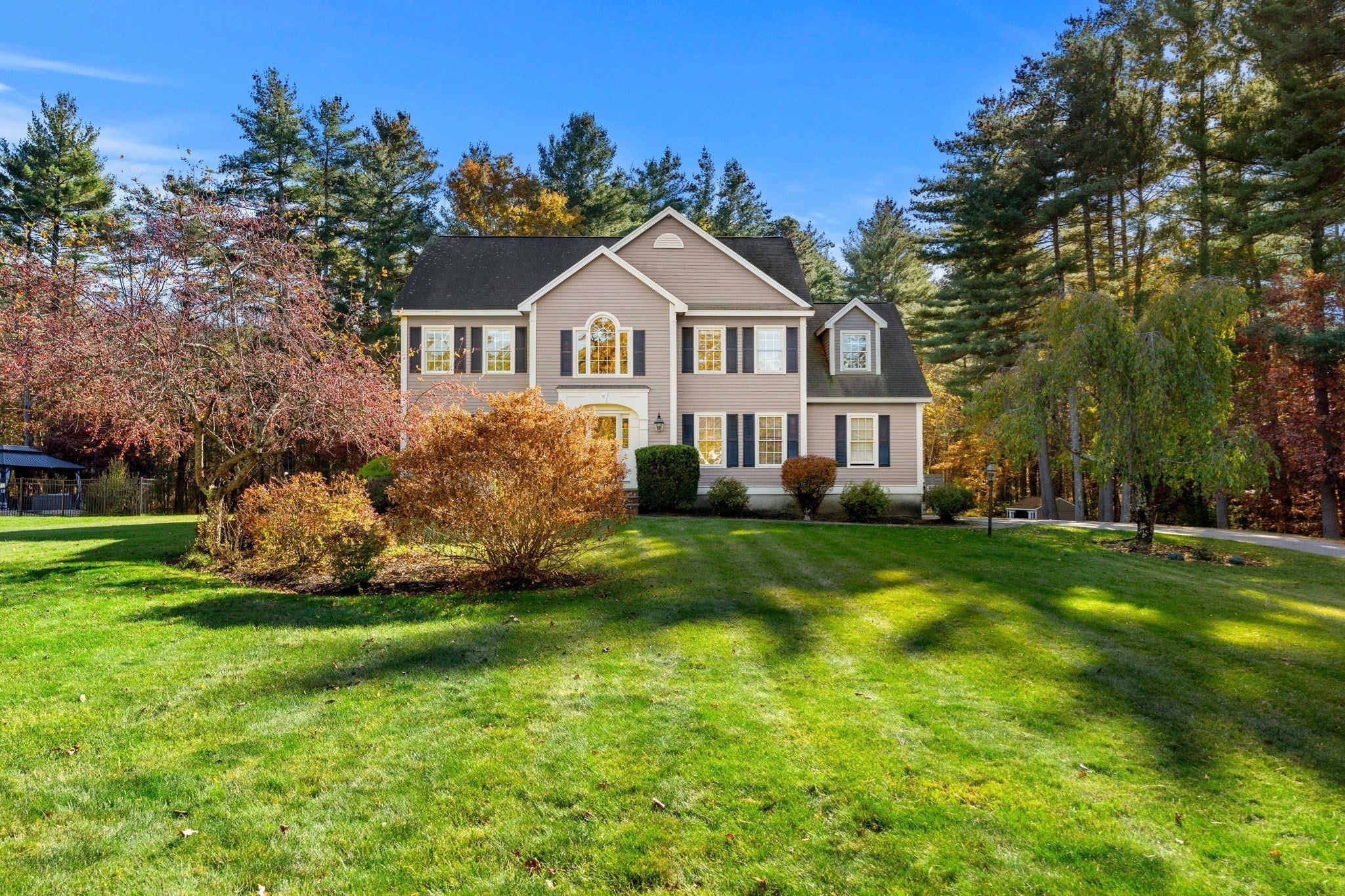 7 Robbins Farm Rd, Dunstable, MA Photo #39