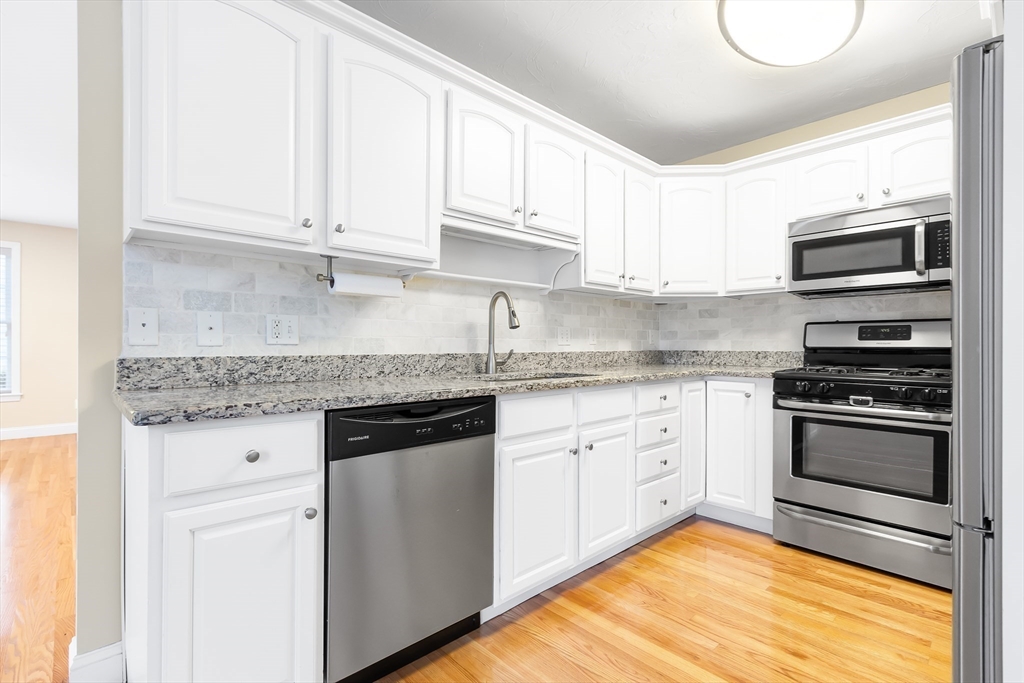 Natick, Massachusetts 01760, United States, 3 Bedrooms Bedrooms, ,3 BathroomsBathrooms,Residential,Active,125698