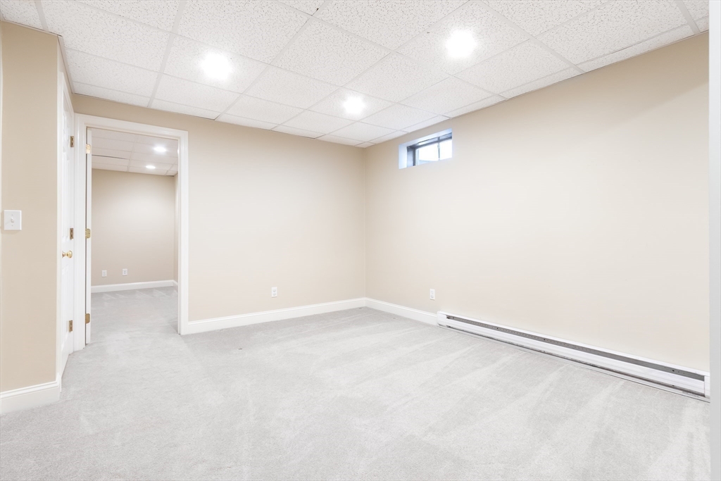 Natick, Massachusetts 01760, United States, 3 Bedrooms Bedrooms, ,3 BathroomsBathrooms,Residential,Active,125698