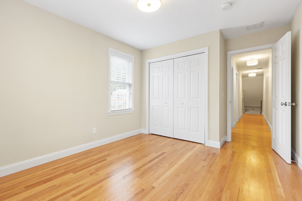 Natick, Massachusetts 01760, United States, 3 Bedrooms Bedrooms, ,3 BathroomsBathrooms,Residential,Active,125698