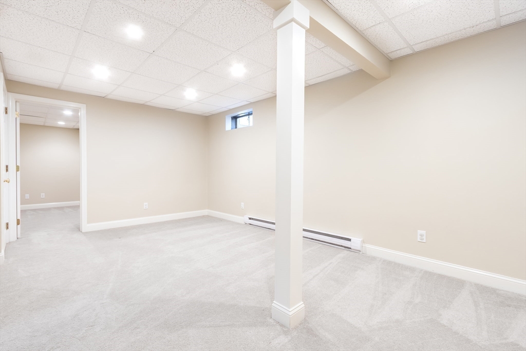 Natick, Massachusetts 01760, United States, 3 Bedrooms Bedrooms, ,3 BathroomsBathrooms,Residential,Active,125698