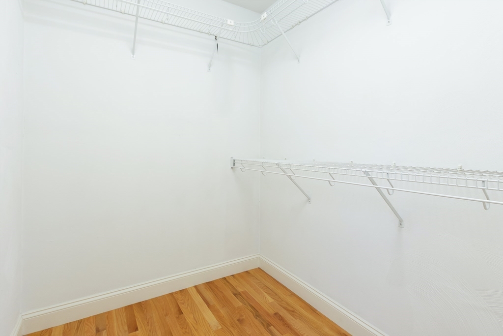 Natick, Massachusetts 01760, United States, 3 Bedrooms Bedrooms, ,3 BathroomsBathrooms,Residential,Active,125698