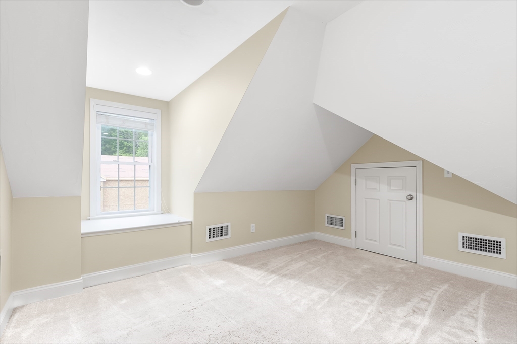 Natick, Massachusetts 01760, United States, 3 Bedrooms Bedrooms, ,3 BathroomsBathrooms,Residential,Active,125698