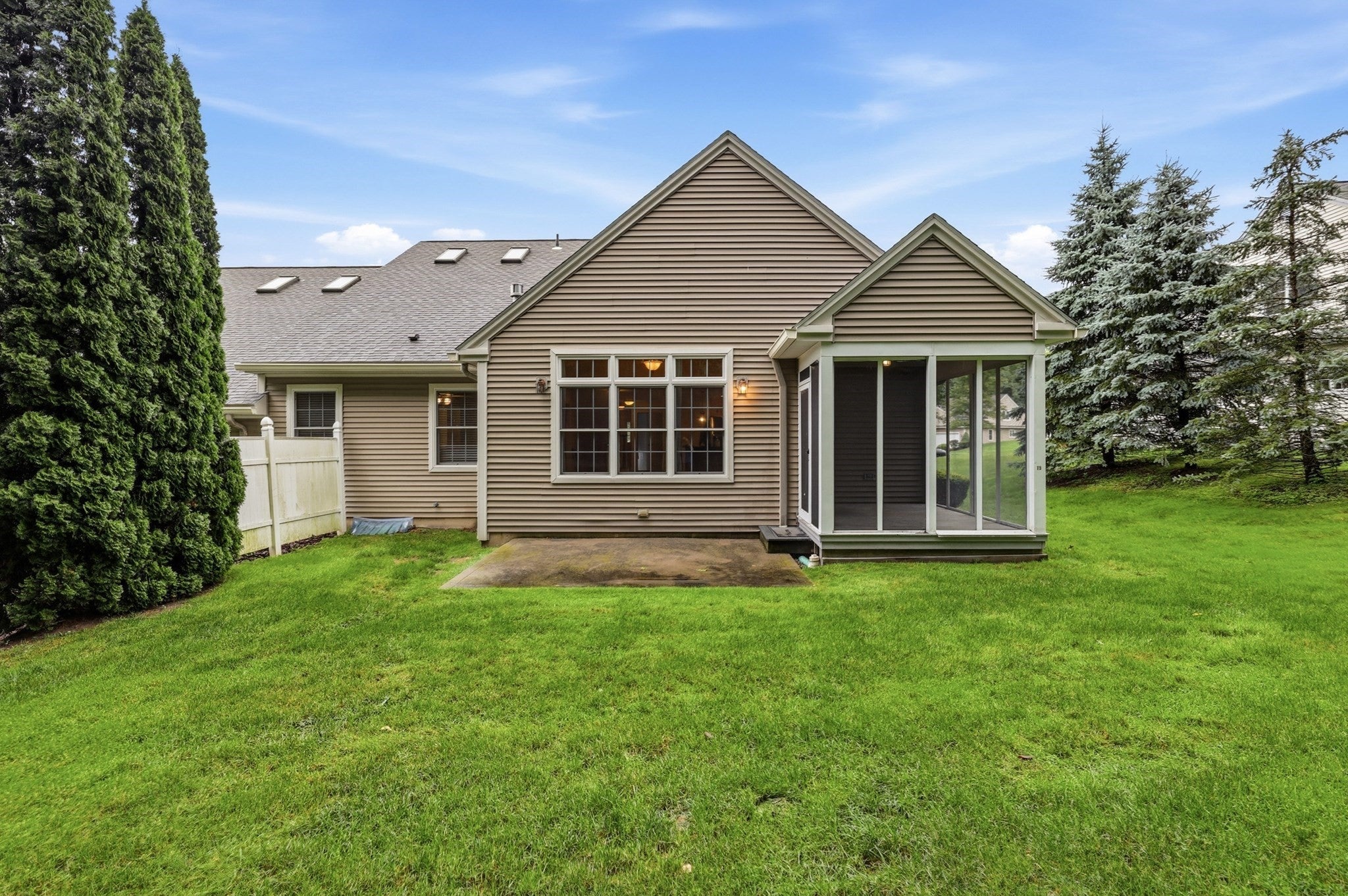 75 Shadow Brook Est 75