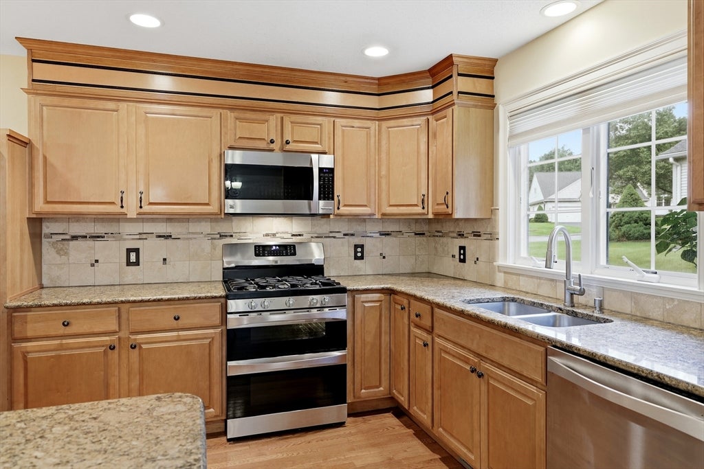 75 Shadow Brook Est #75, South Hadley, MA Photo #15