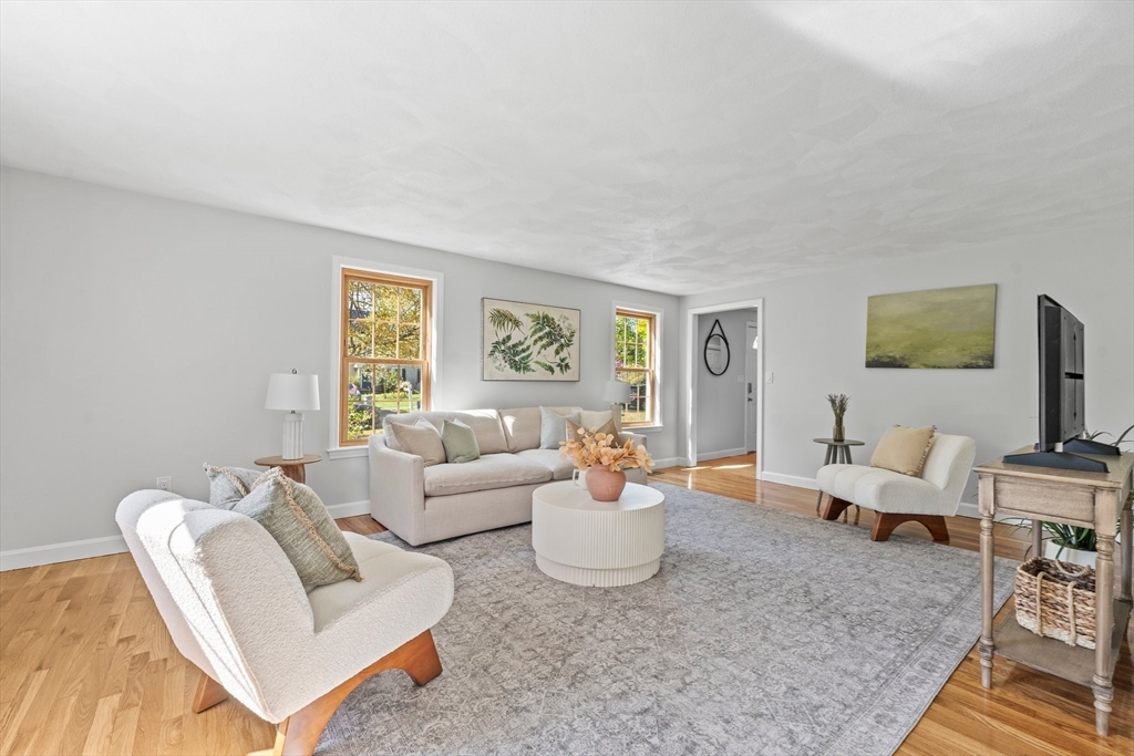 9 South Rindge Ave