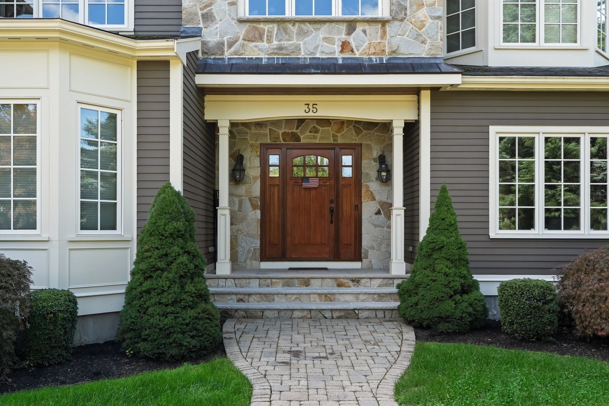 35 Sullivan Way