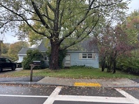 1136 S Main St Bellingham MA 02019