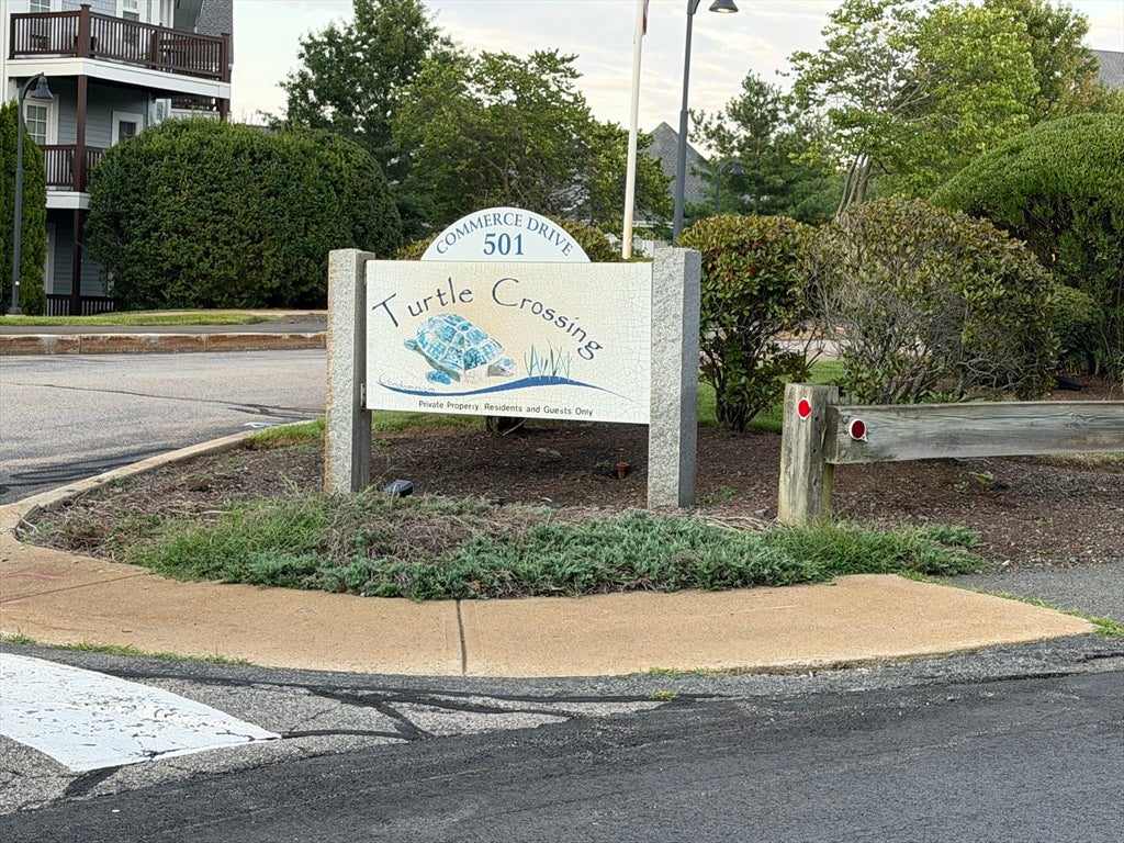 501 Commerce 1-305