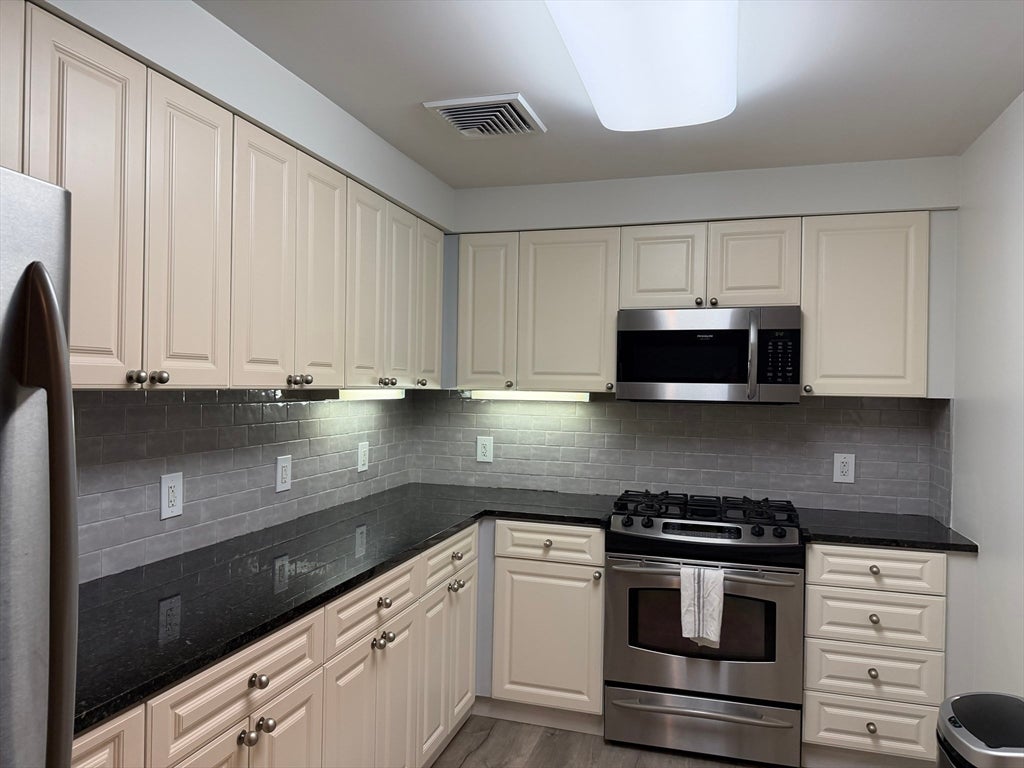 501 Commerce DR 1-305, Braintree, MA, 501 Commerce DR 1-305, Braintree, MA Photo #10