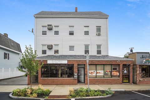 Photo of 111 Albion St #A, Wakefield, MA 01880 (MLS # 73491430)