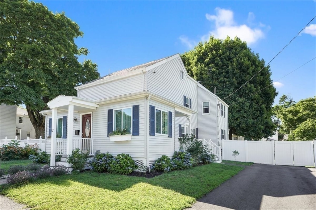 37 Salem St