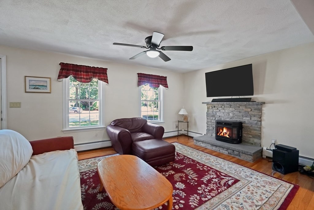 28 Sagewood Cir, Attleboro, MA, 28 Sagewood Cir, Attleboro, MA Photo #10