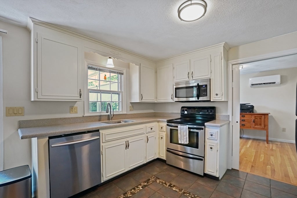 28 Sagewood Cir, Attleboro, MA, 28 Sagewood Cir, Attleboro, MA Photo #14