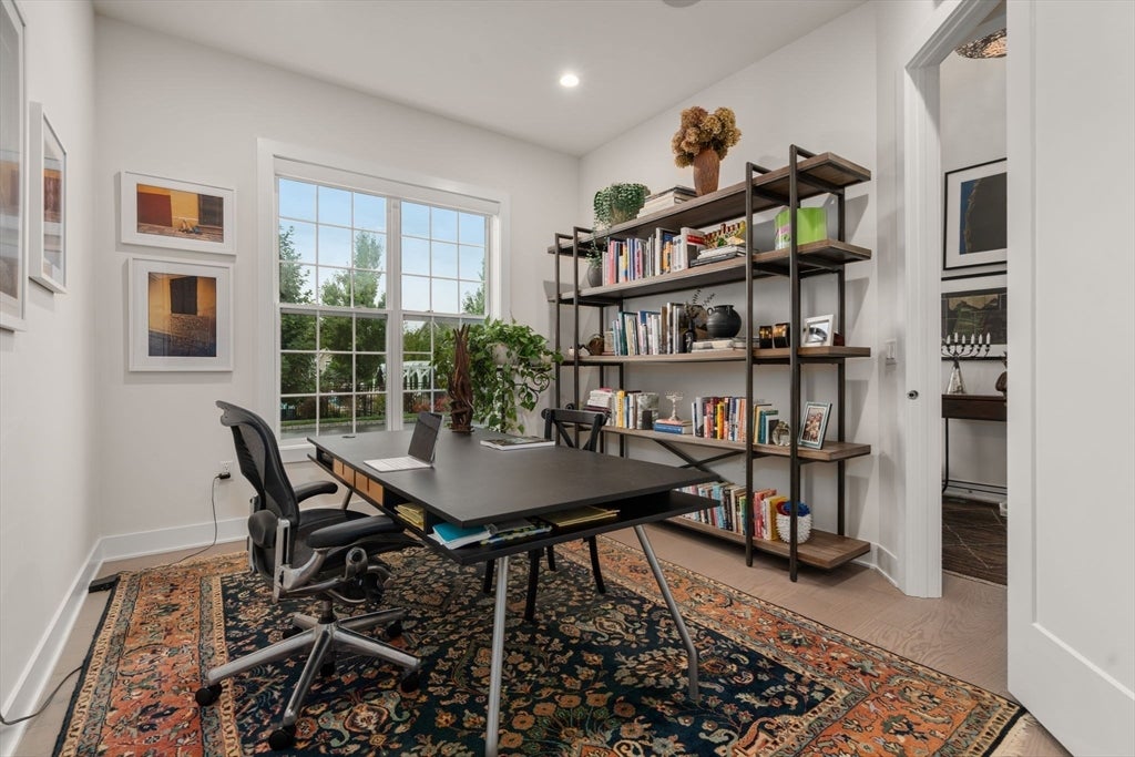 20 Glen Ellen Blvd 20