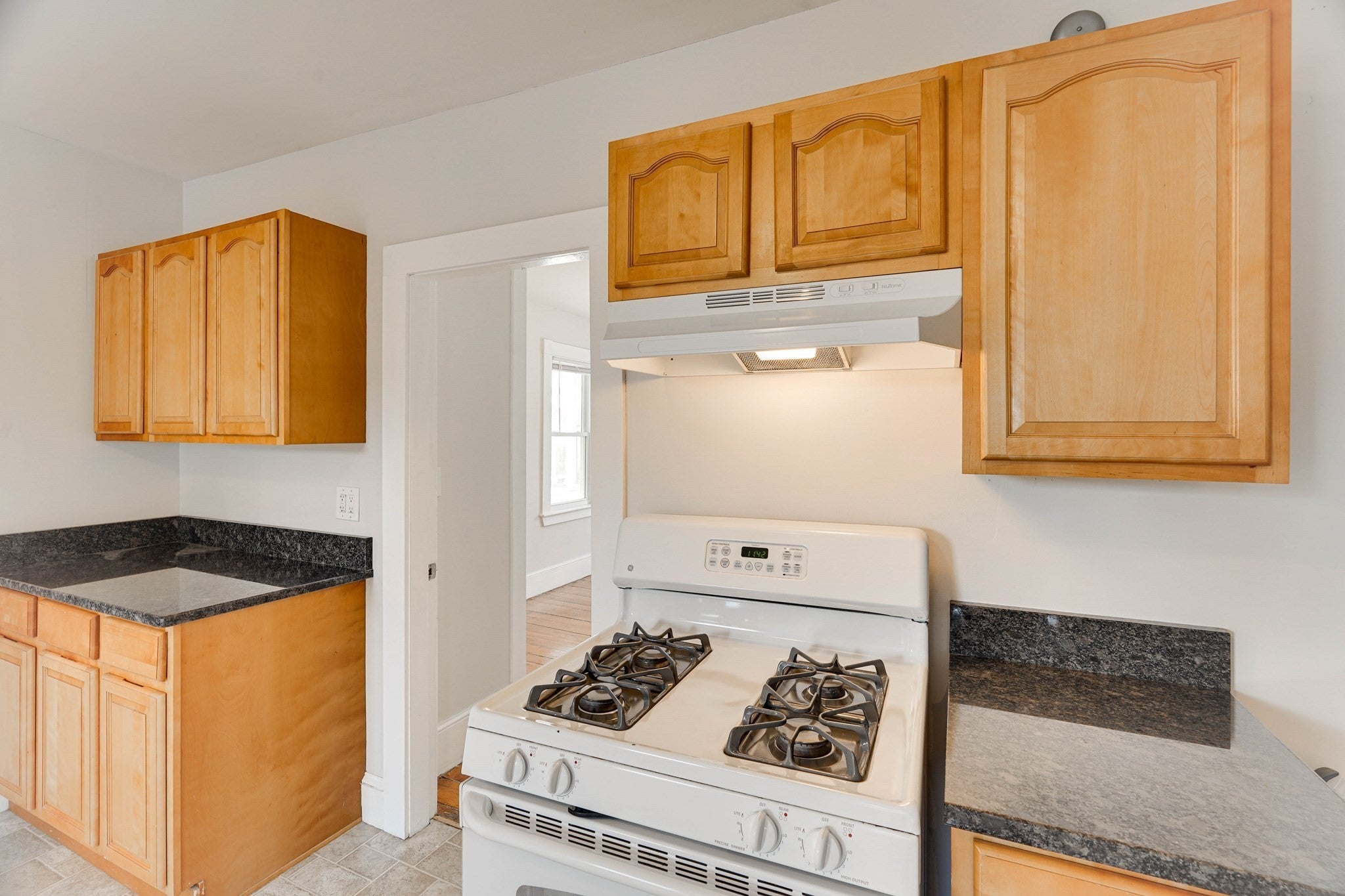 14 Wheatland St #2, Salem, MA, 14 Wheatland St #2, Salem, MA Photo #7