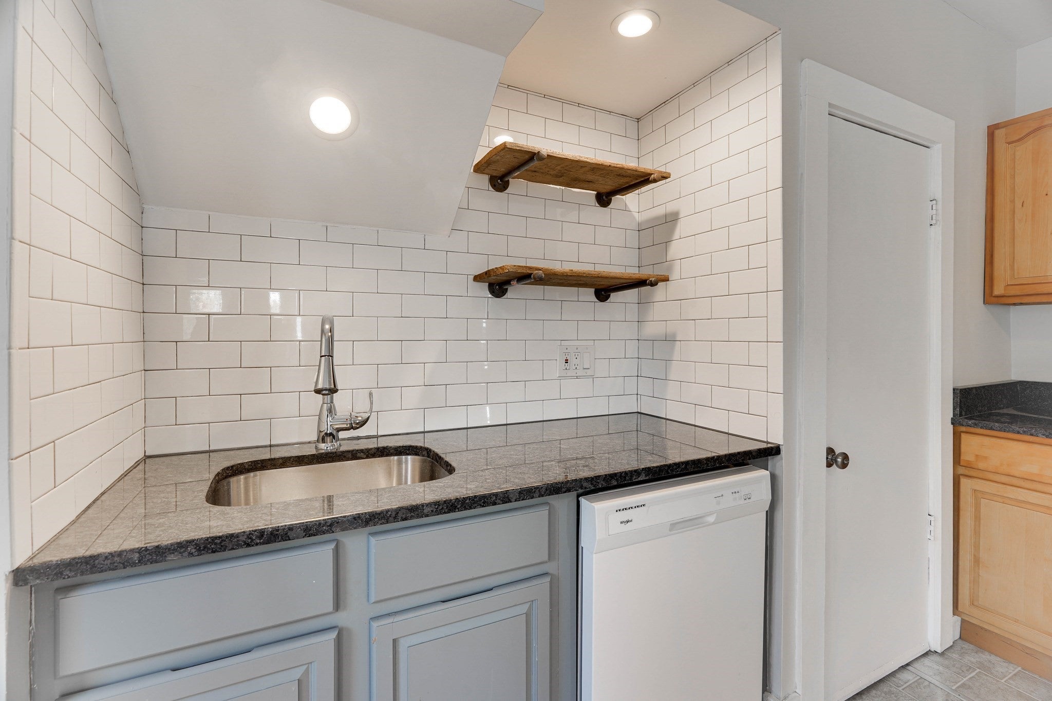 14 Wheatland St #2, Salem, MA, 14 Wheatland St #2, Salem, MA Photo #2