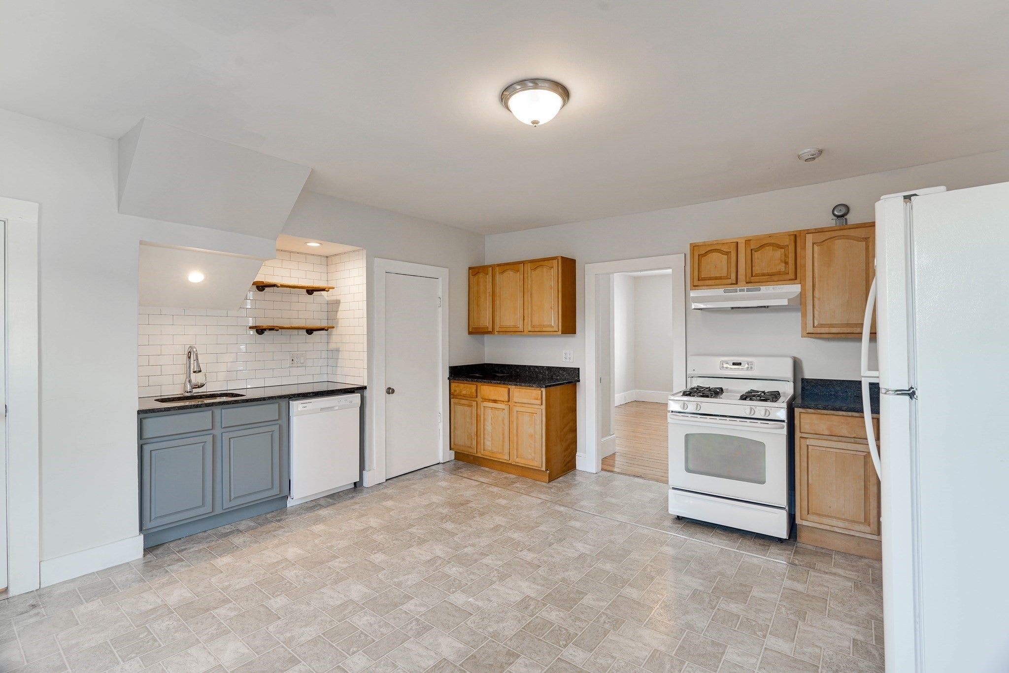 14 Wheatland St #2, Salem, MA, 14 Wheatland St #2, Salem, MA Photo #6