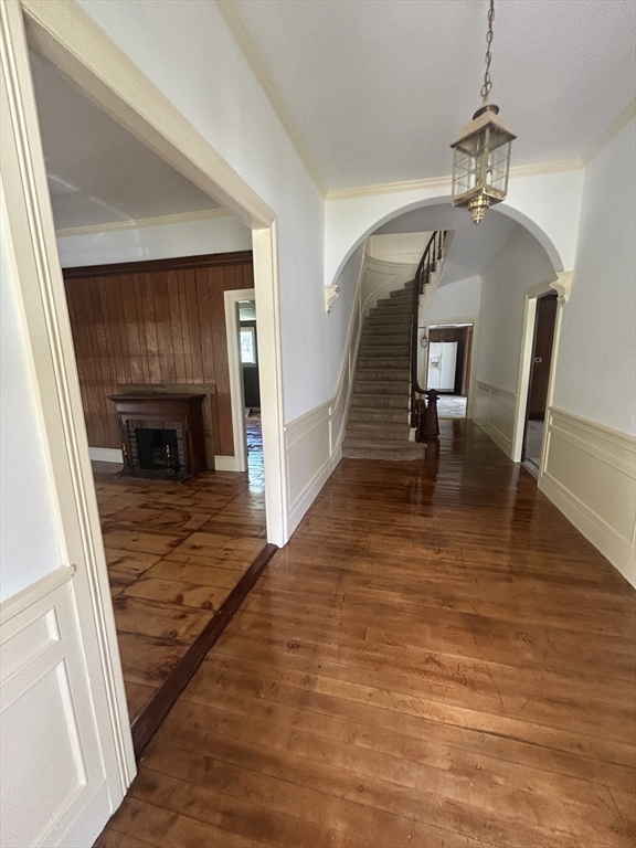 33 Burbank St