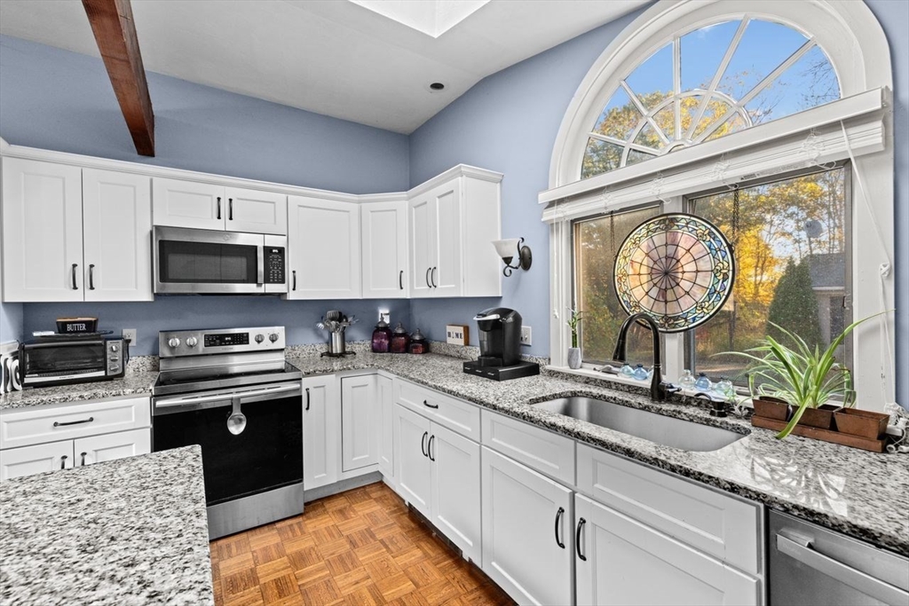 17 Old Oaken Bucket Rd