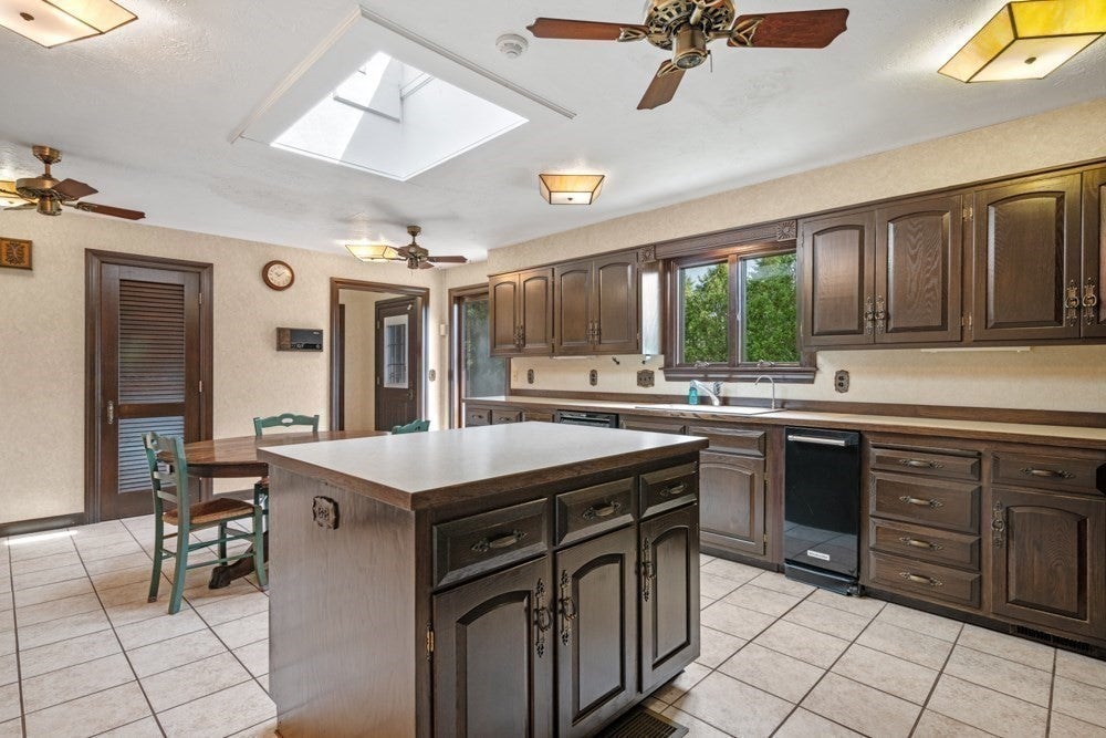 37 Phillips Beach Ave, Swampscott, MA Photo #14