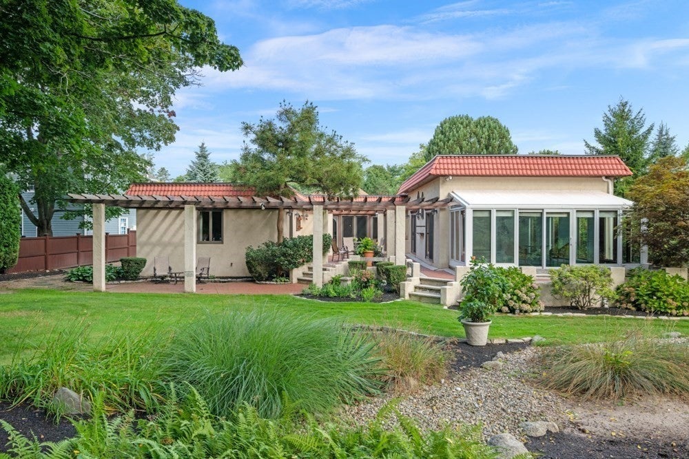 37 Phillips Beach Ave, Swampscott, MA Photo #3