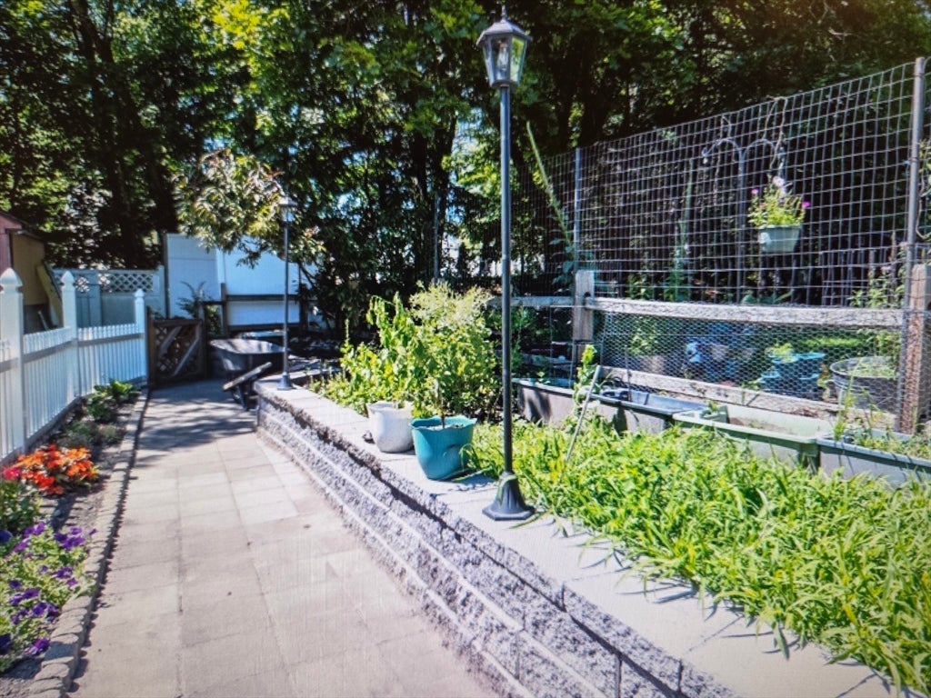 54 Lancaster Rd, Clinton, MA Photo #21