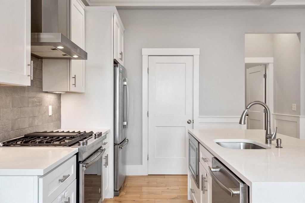 20 Carlton St #1, Somerville, MA, 20 Carlton St #1, Somerville, MA Photo #4