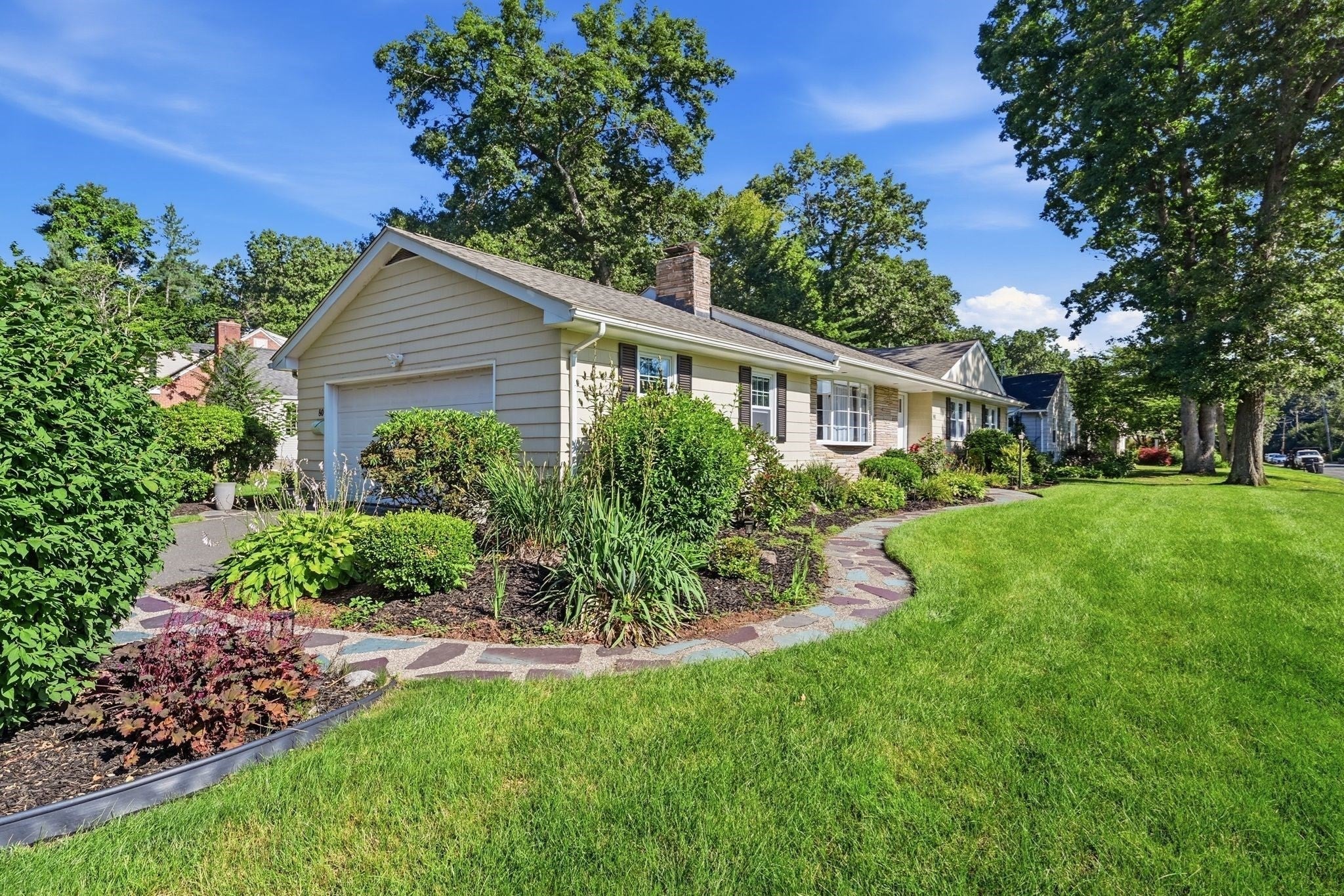 80 Lynnwood Drive