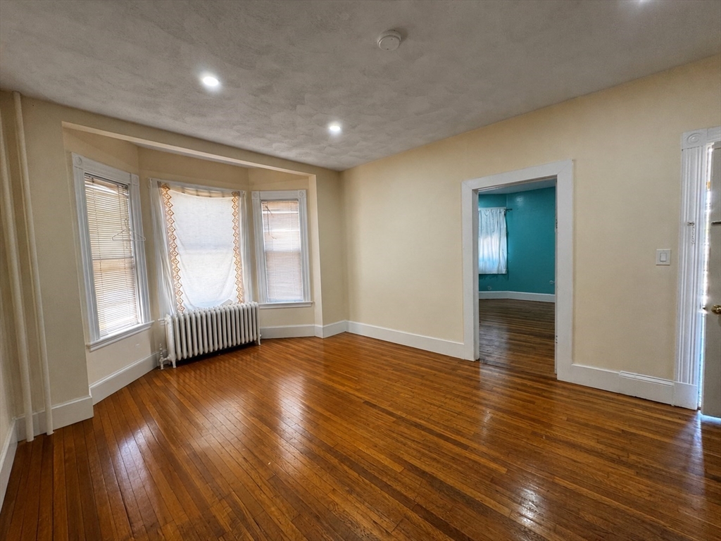 16 Reynolds Avenue 2