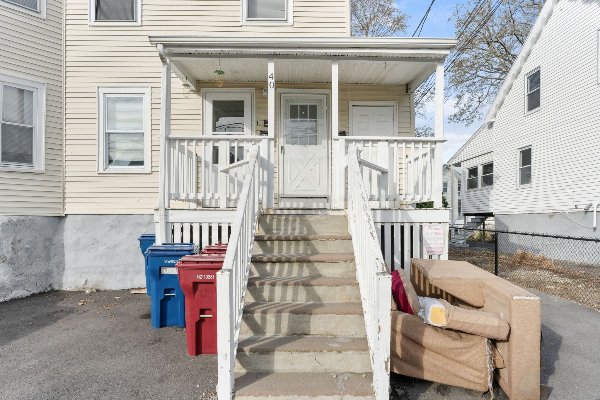 40 Hurd St