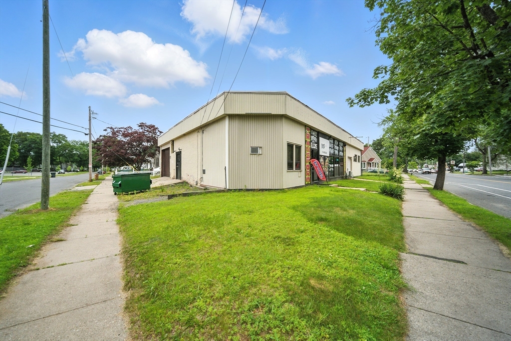 Springfield, Massachusetts 01104, United States, ,2 BathroomsBathrooms,Commercial,Active,163857